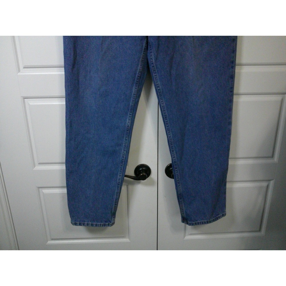 LL Bean Relaxed Fit Jeans Mens 38x32 Blue Medium Wash Denim Straight Leg - Picture 5 of 9